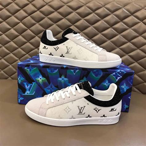 sneakers alte louis vuitton|louis vuitton sneakers new collection.